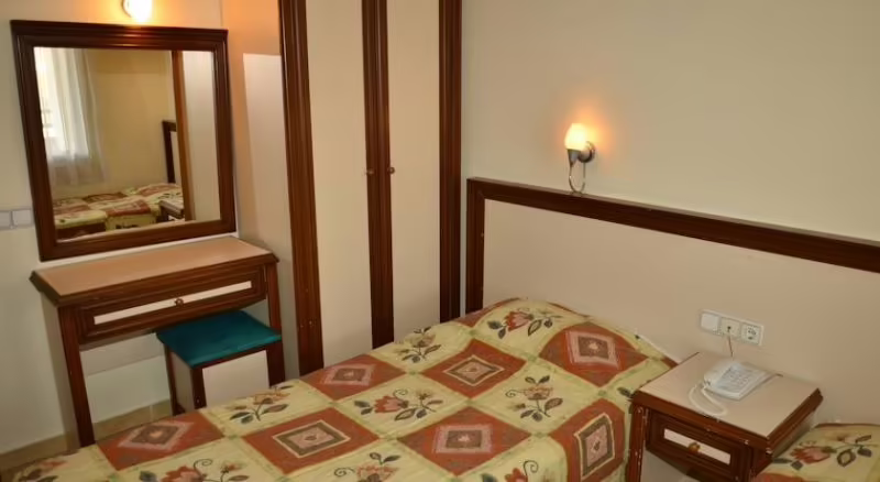 AZAK SUITE