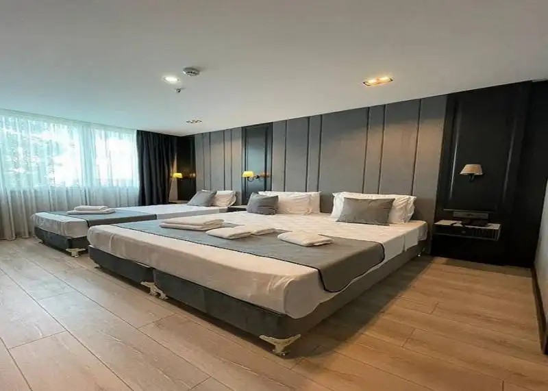 EXPRESS PLUS HOTEL