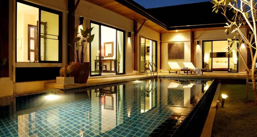 TWO VILLAS HOLIDAY - ORIENTAL STYLE NAIHARN BEACH
