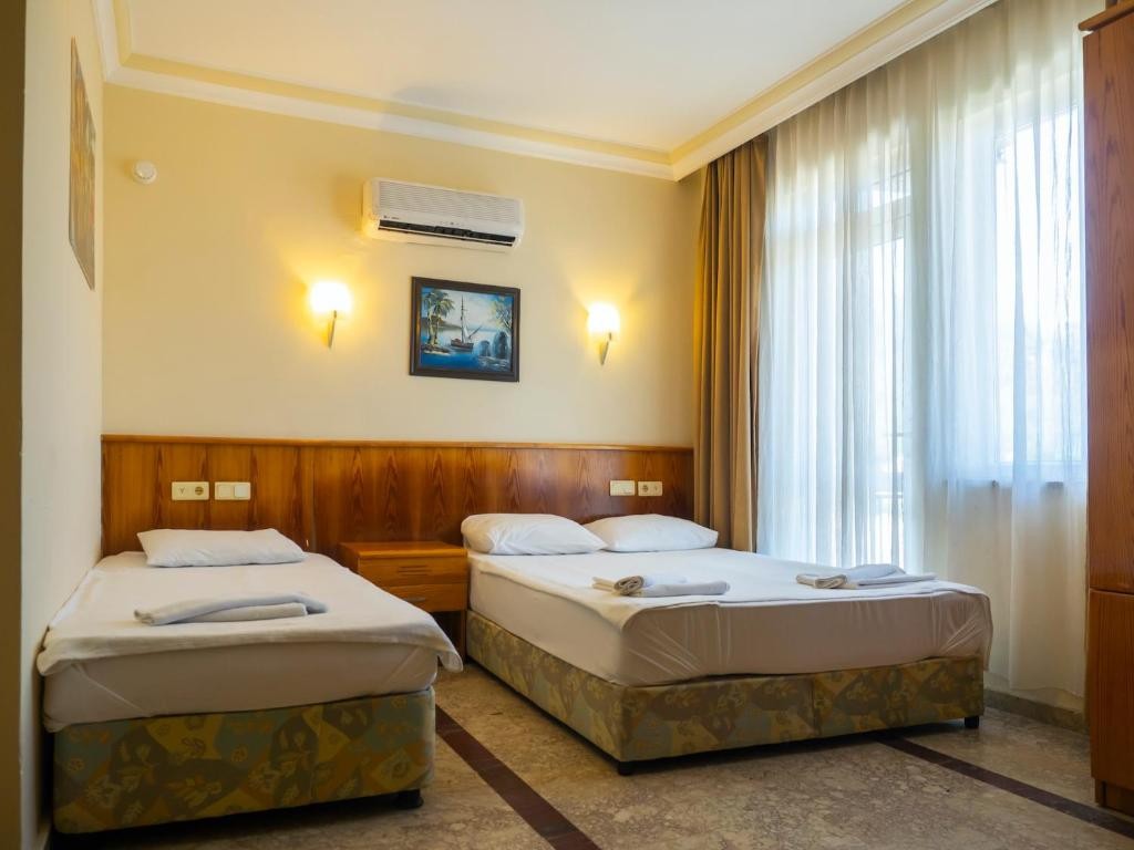 TAL BEACH HOTEL (EX. CALIFORNIA DREAM, ADRESS BEACH)