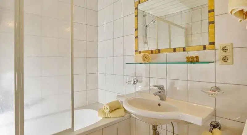 HAUS ANTON APT