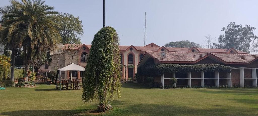 ASHOK COUNTRY RESORT