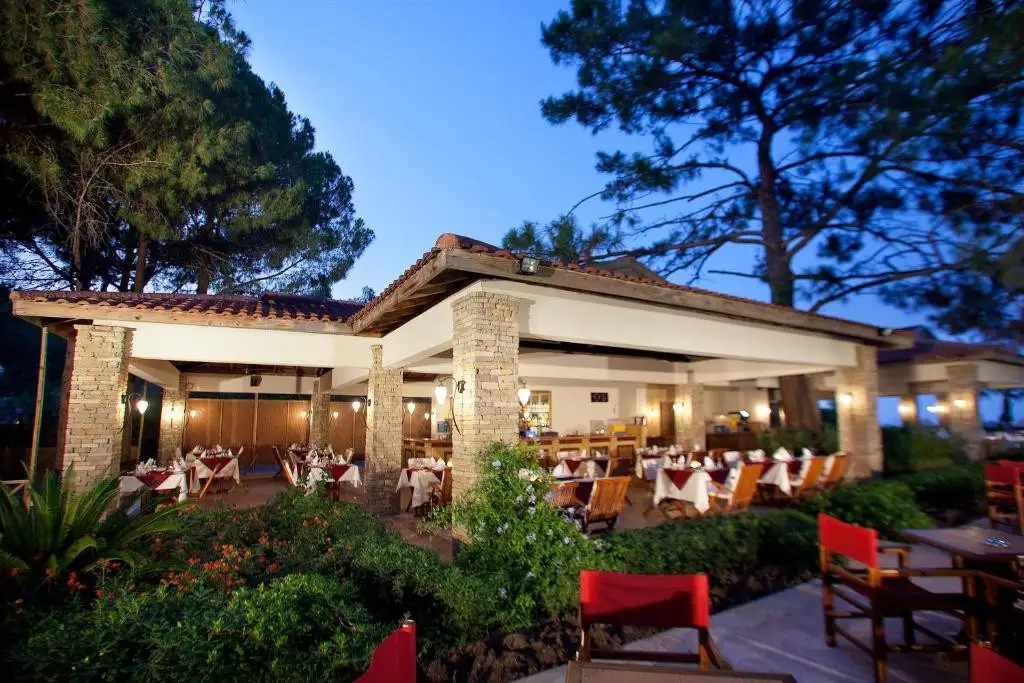 CHAMPION HOLIDAY VILLAGE