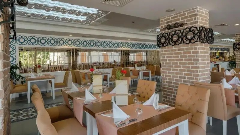 BEST WESTERN PLUS KHAN HOTEL