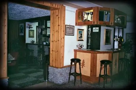 VILLA CARY