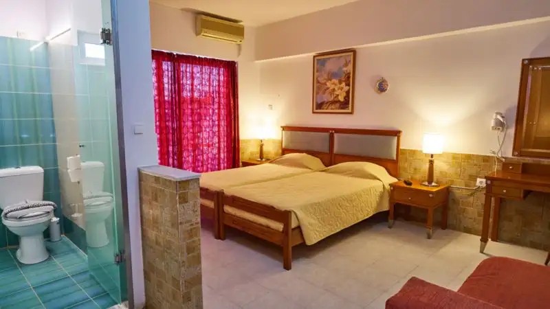 SMARAGDI HOTEL & APARTMENTS