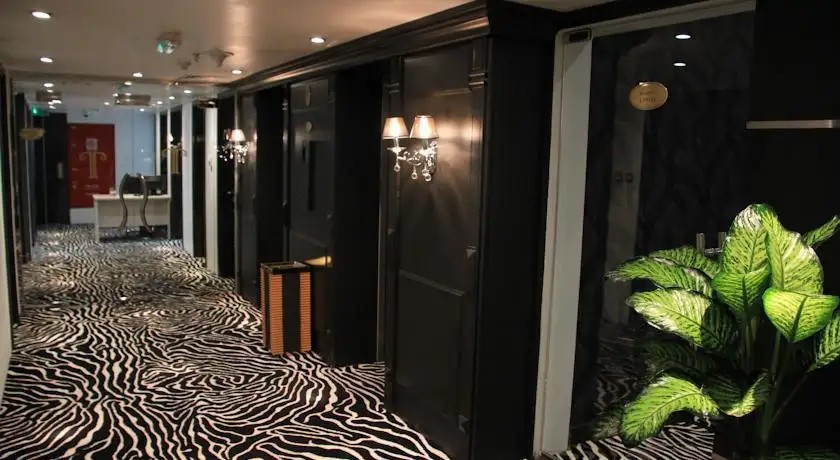 TRIANON HOTEL