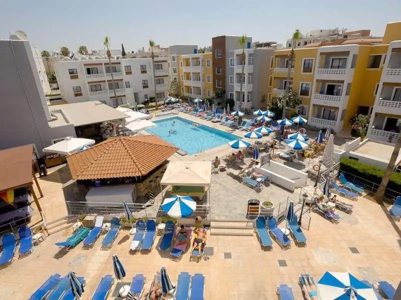 KEFALOS DAMON HOTEL APART
