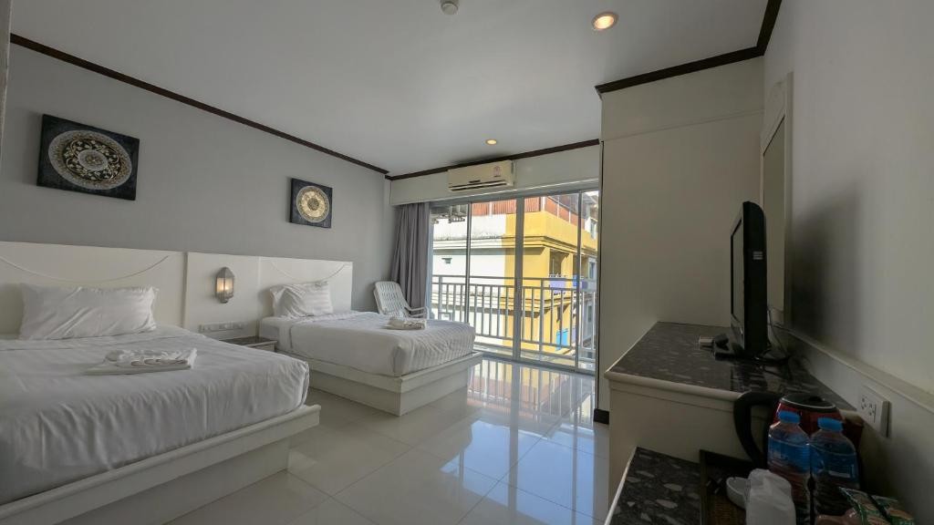 ISSARA PATONG BEACH (EX. SHARAYA BOUTIQUE)