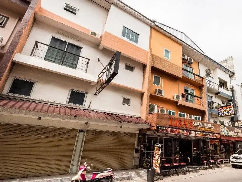OYO 75375 LISA GUESTHOUSE