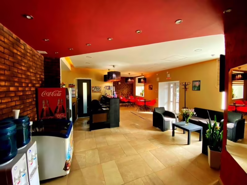 KARHU HOTEL
