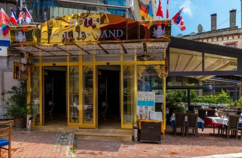 GOLDEN SAND HOTEL