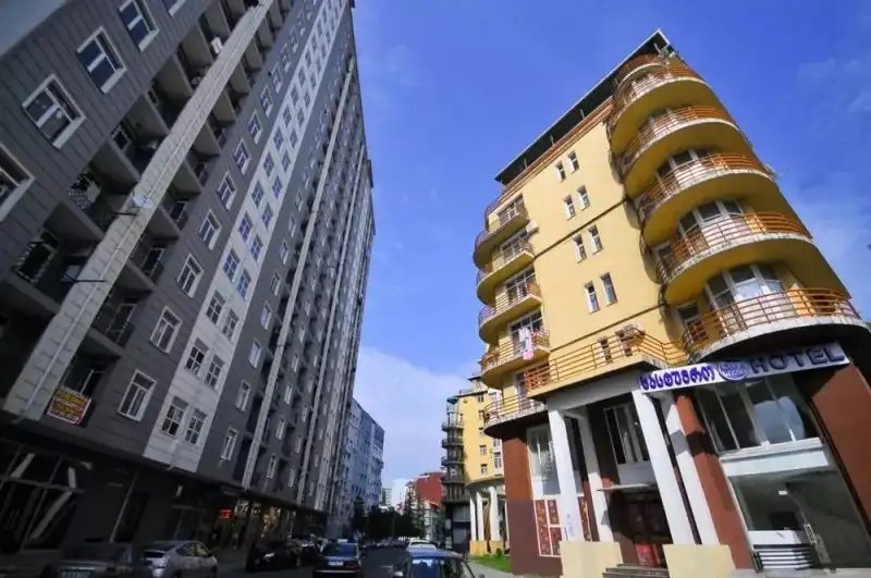 CITY HOTEL
