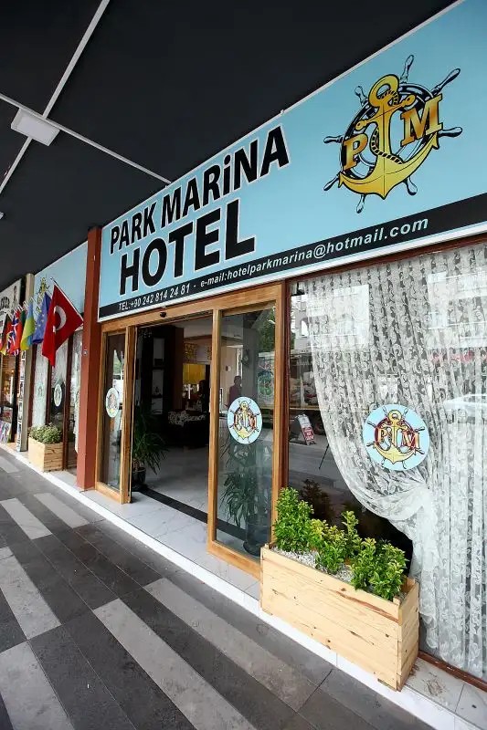 PARK MARINA