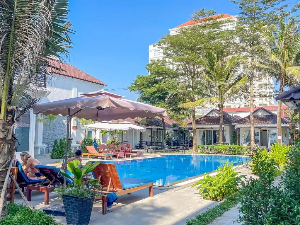 SEA BREEZE RESORT