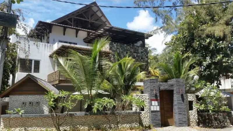 DODOLA LODGE