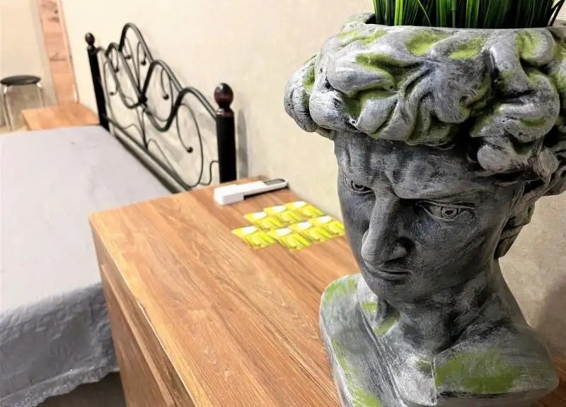МЕГАПОЛИС НА УЛИЦЕ АРСЕНАЛЬНАЯ