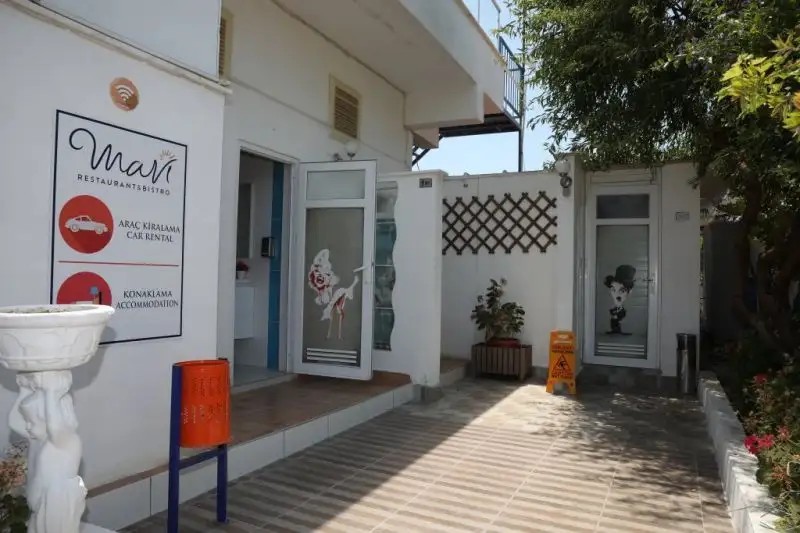 MAVI RESTAURANT & BISTRO