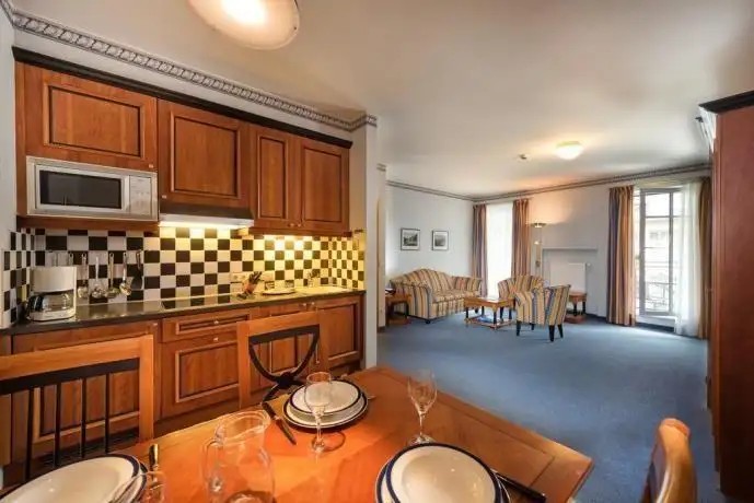 MONDI HOLIDAY BELLEVUE