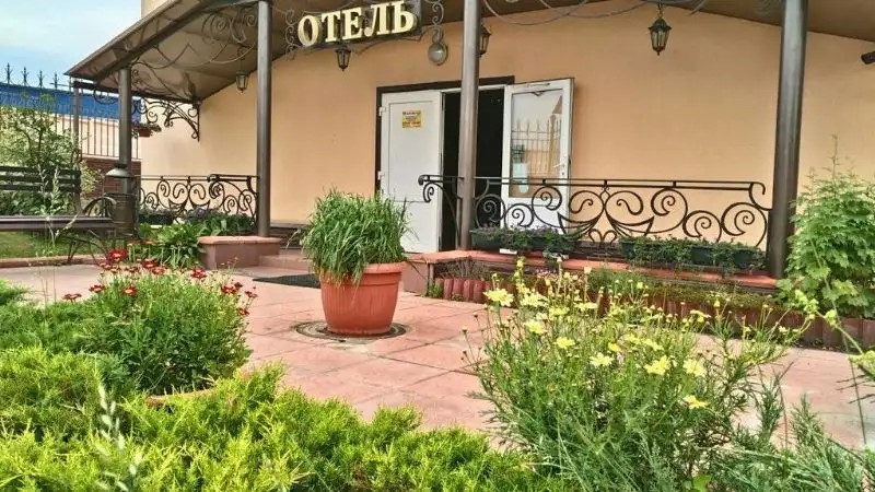 ОТЕЛЬ НА ЗАРЕЧНОЙ