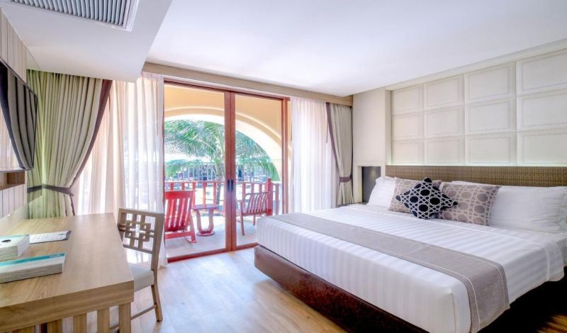 2 bedroom graceland suite sea view