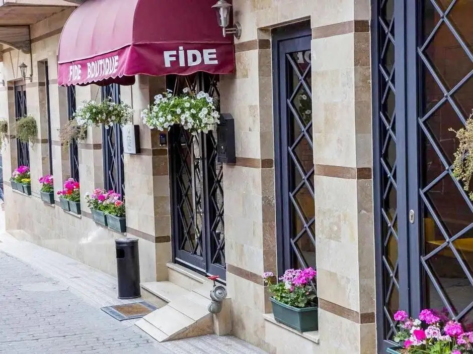 FIDE HOTEL