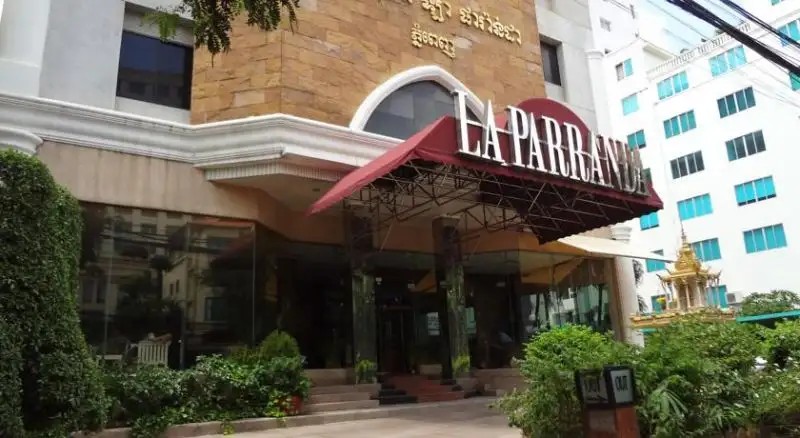 LA PARRANDA RESIDENCE & HOTEL