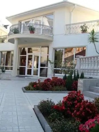 AQUA BLUE HOTEL (EX. FAMILY CLUBHOTEL)