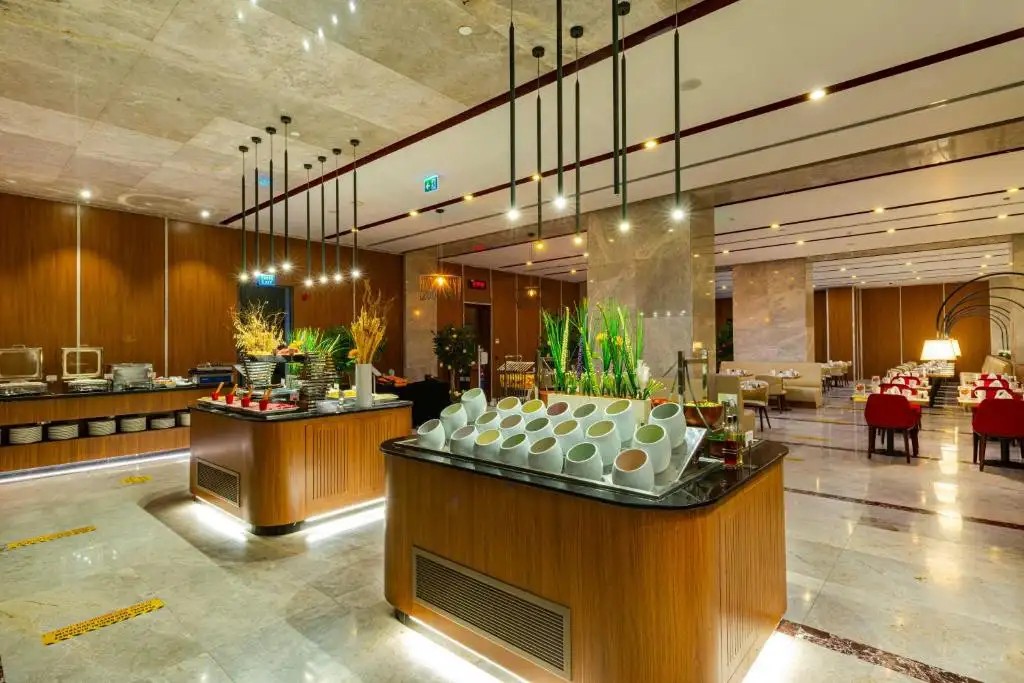 THE CRATON HOTEL