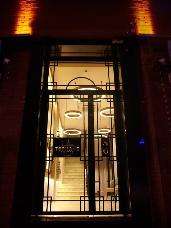 TOPHANE SUITES