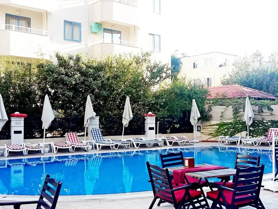 ALMENA HOTEL