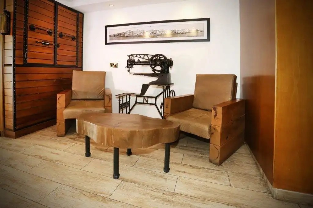 PIER BEACH HOTEL APARTMEN