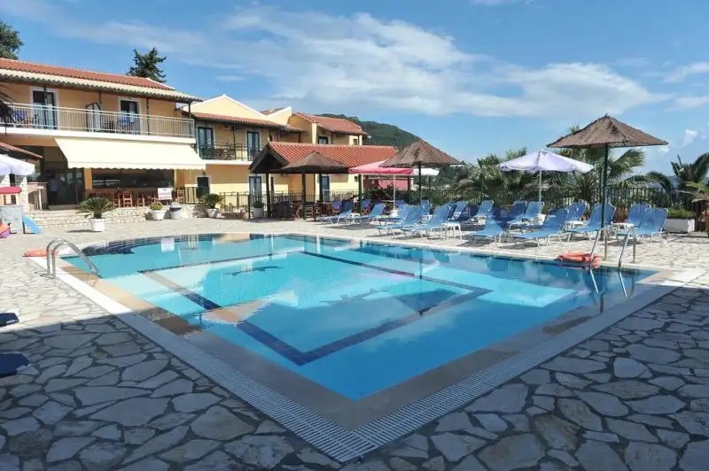 KERKYRA BEACH APARTMENTS & STUDIOS