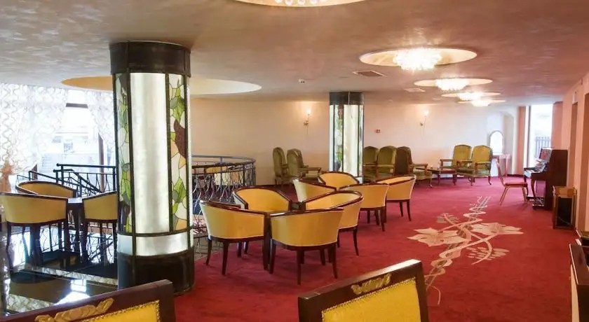 THE VINEYARDS SPA HOTEL & RESORT