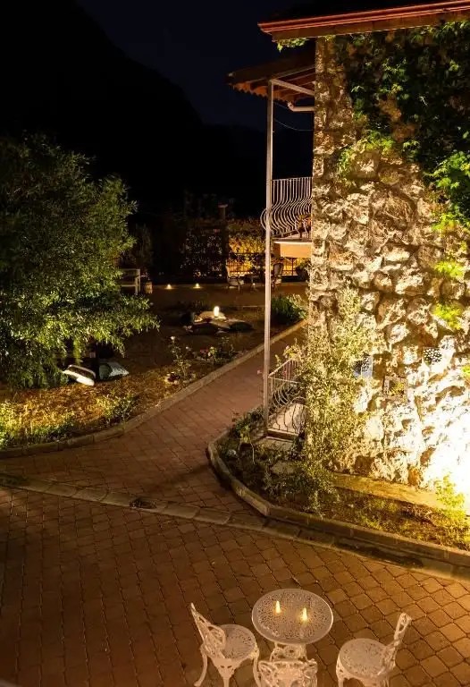 CASA DI PIETRA ADULTS ONLY