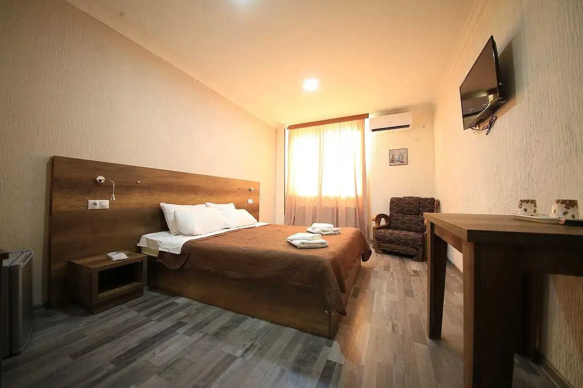 TOLIA HOTEL