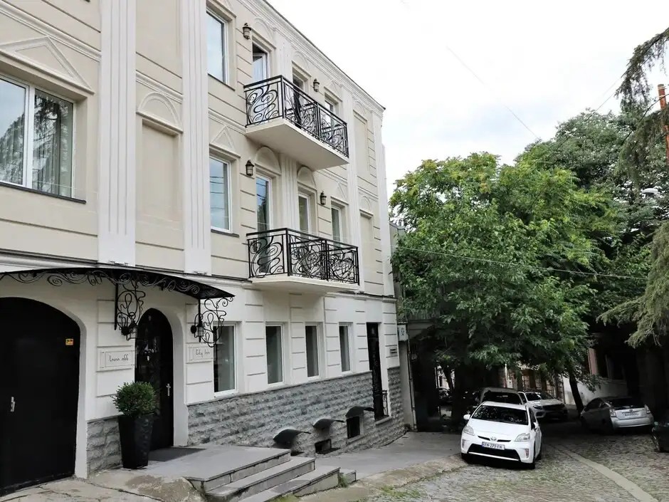 CITY INN TBILISI (EX. SHINE ON RUSTAVELI)