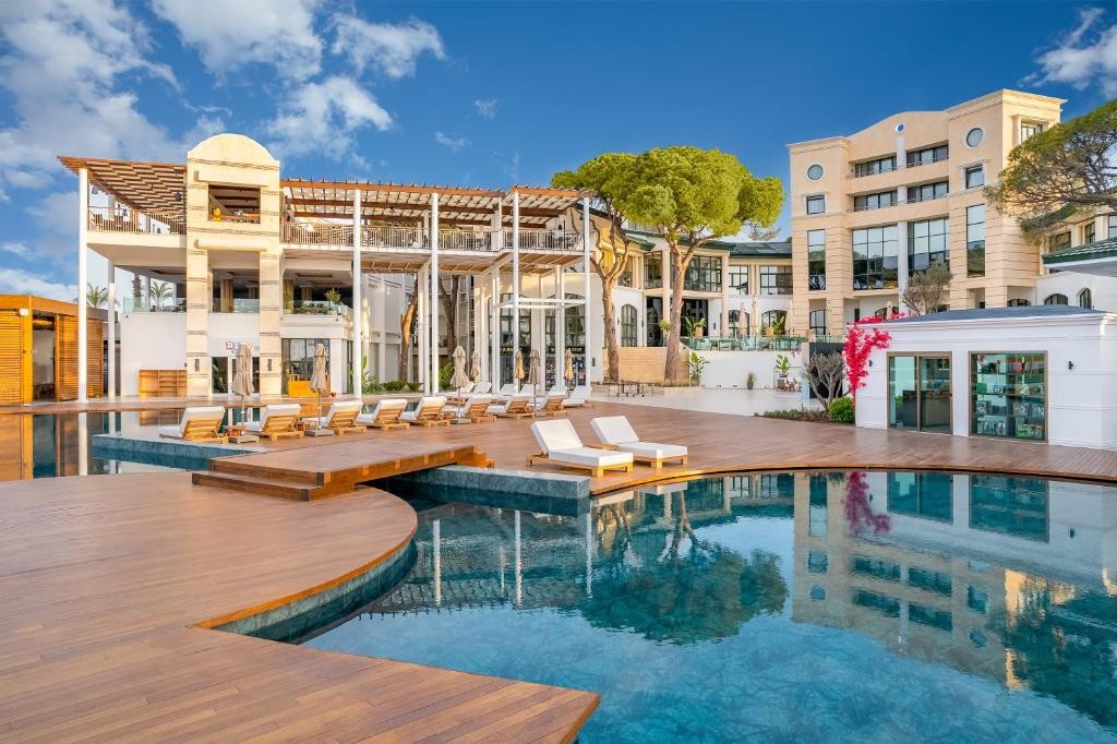 RIXOS PARK BELEK THE LAND OF LEGENDS FREE ACCESS