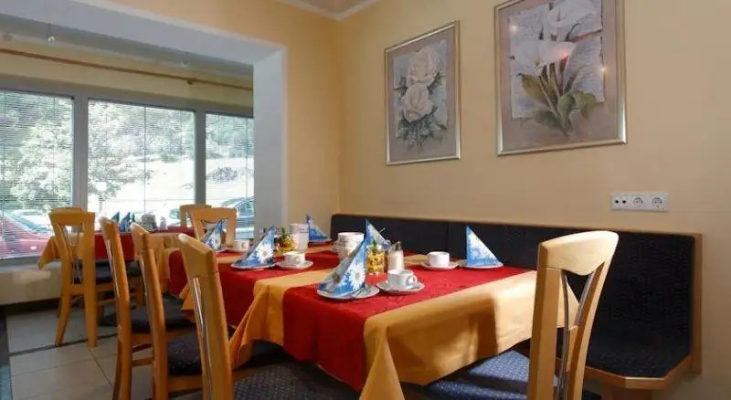 HAUS ANTON APT