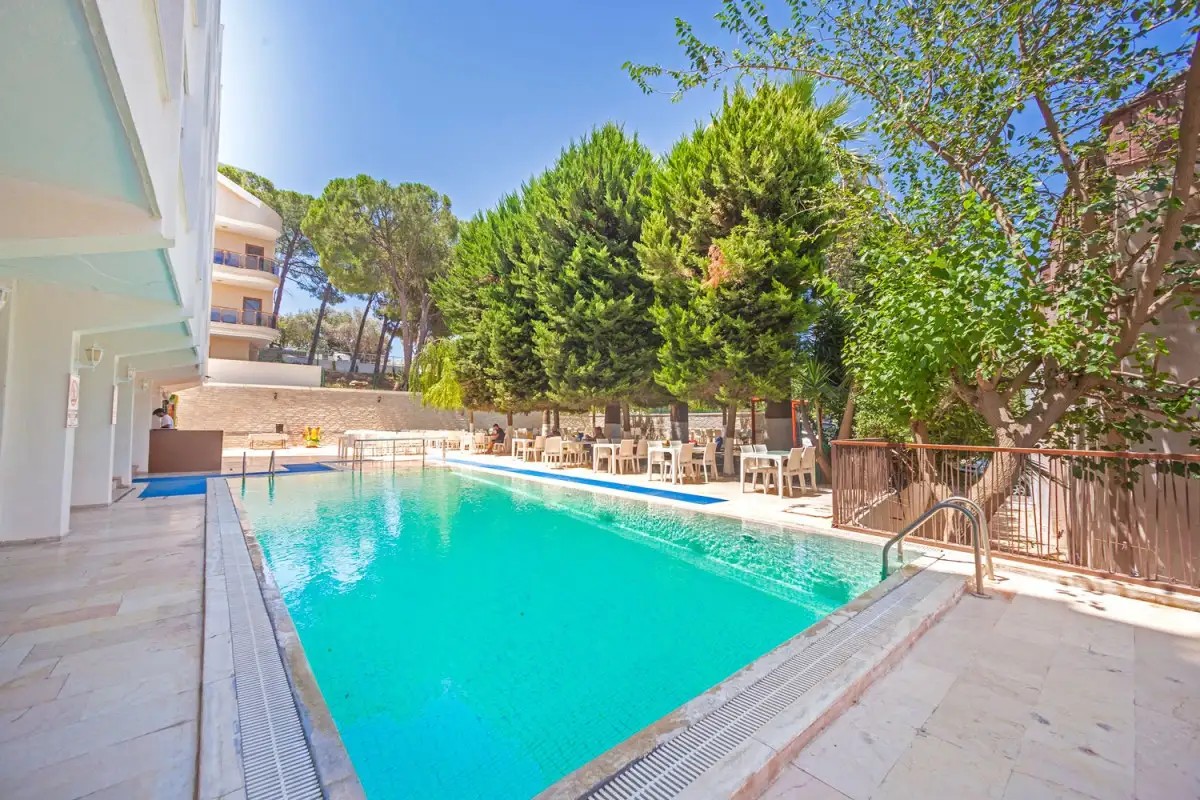 MARLA SUIT HOTEL