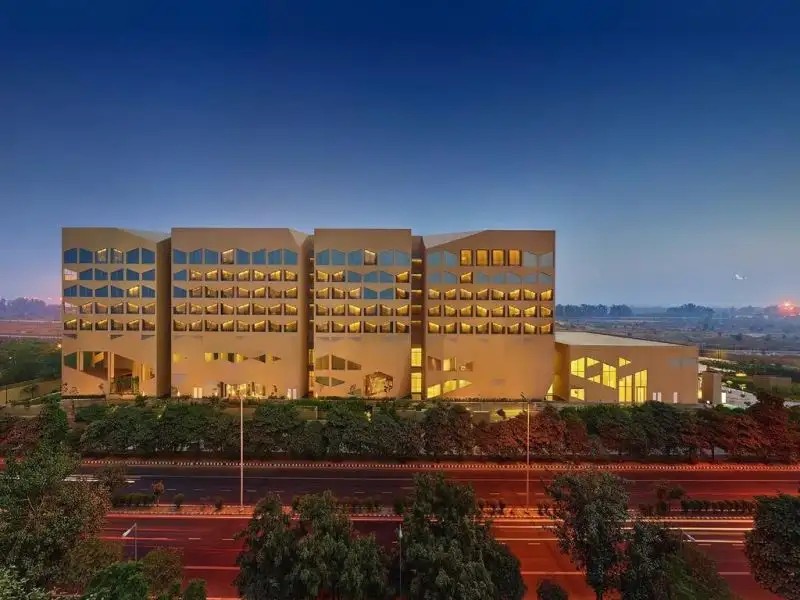 VIVANTA BY TAJ DWARKA