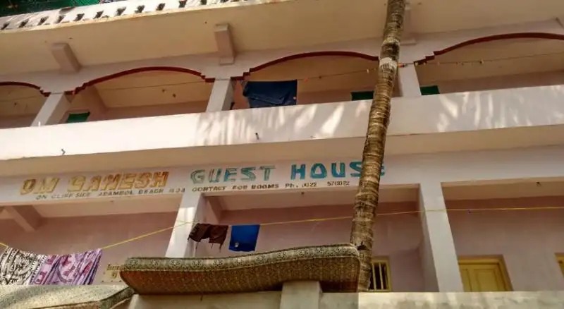 OM GANESH SAAVI GUEST HOUSE