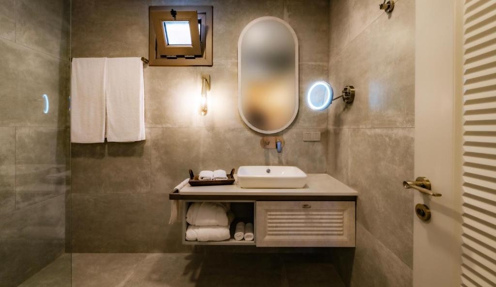 SUUM BODRUM ADULTS ONLY 16+ (EX. CAMELOT)