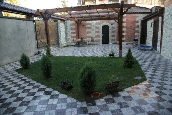 ГЕСТ КАСЛ (СУХУМСКИЙ ЗАМОК)