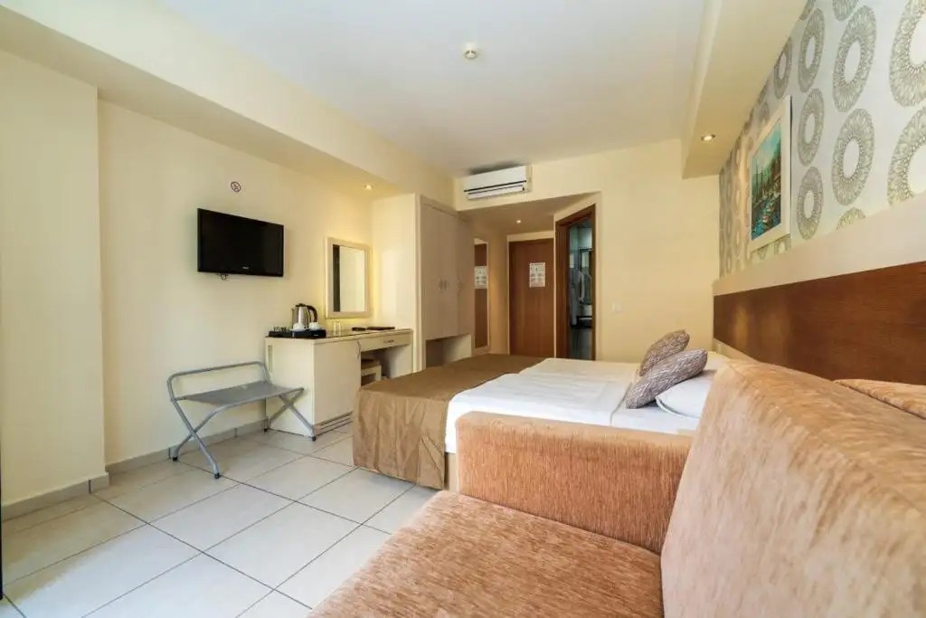 MONTEBELLO RESORT