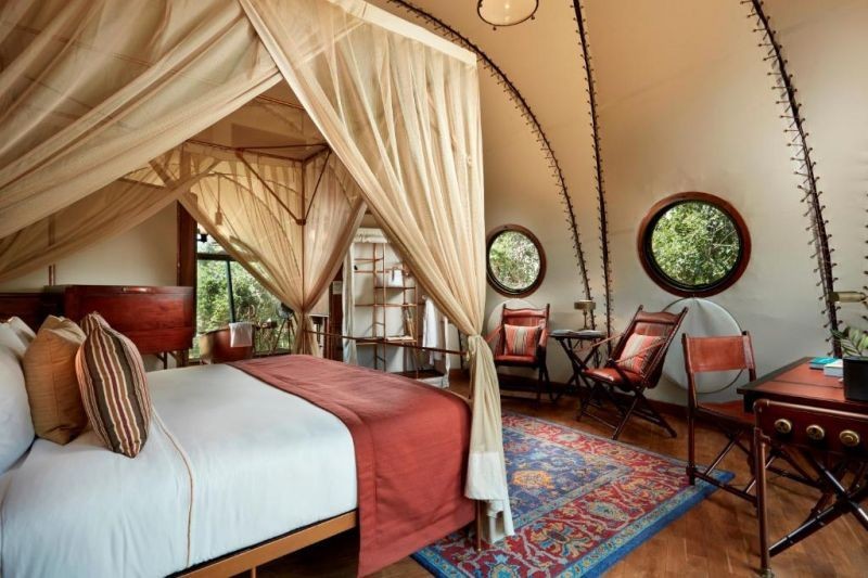 family cocoon pool suite