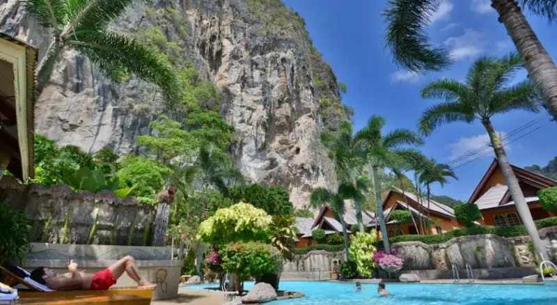 DIAMOND CAVE RESORT & SPA