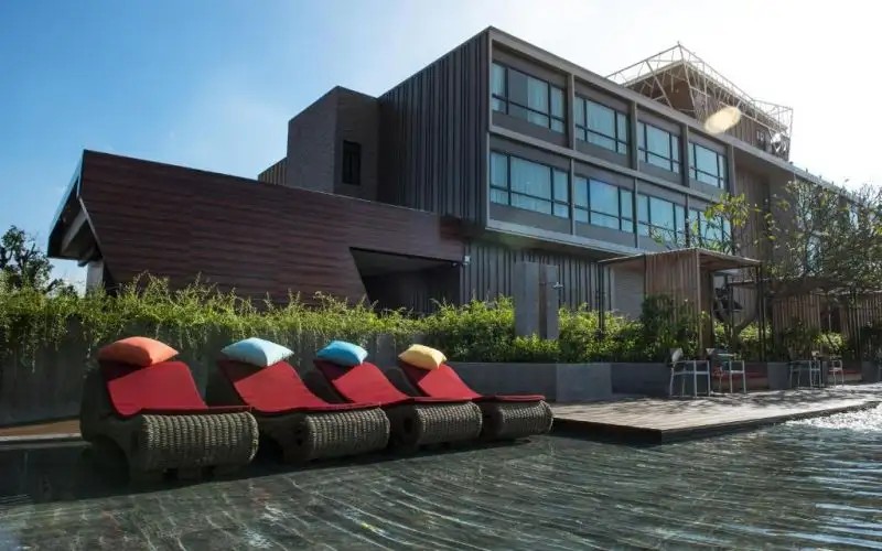 NORTH HILL CITY RESORT
