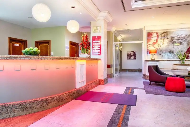 LEONARDO DUSSELDORF CITY CENTER (EX. HOLIDAY INN DUSSELDORF)