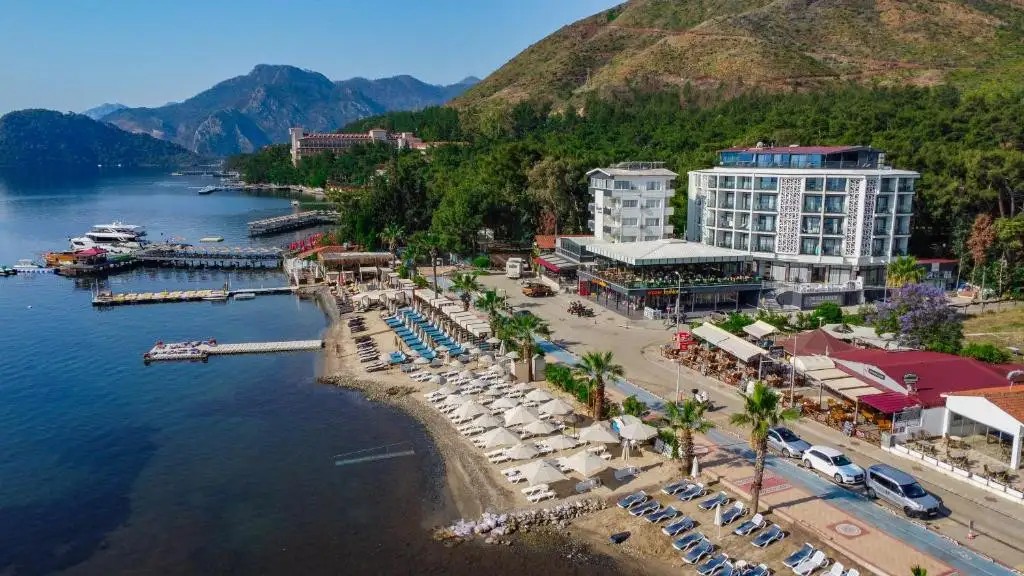 CLASS UNIQUE BEACH HOTEL